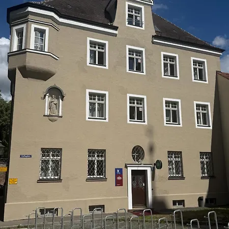 Dede Hotel